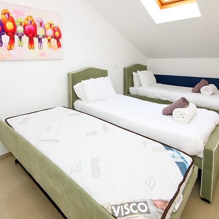 Saidoff, Amazing 4 Bedroom 3 Bath In City Center, Pool, Parking!!! القدس المظهر الخارجي الصورة