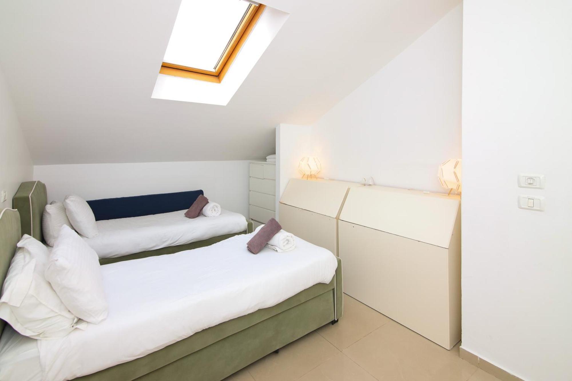 Saidoff, Amazing 4 Bedroom 3 Bath In City Center, Pool, Parking!!! القدس المظهر الخارجي الصورة