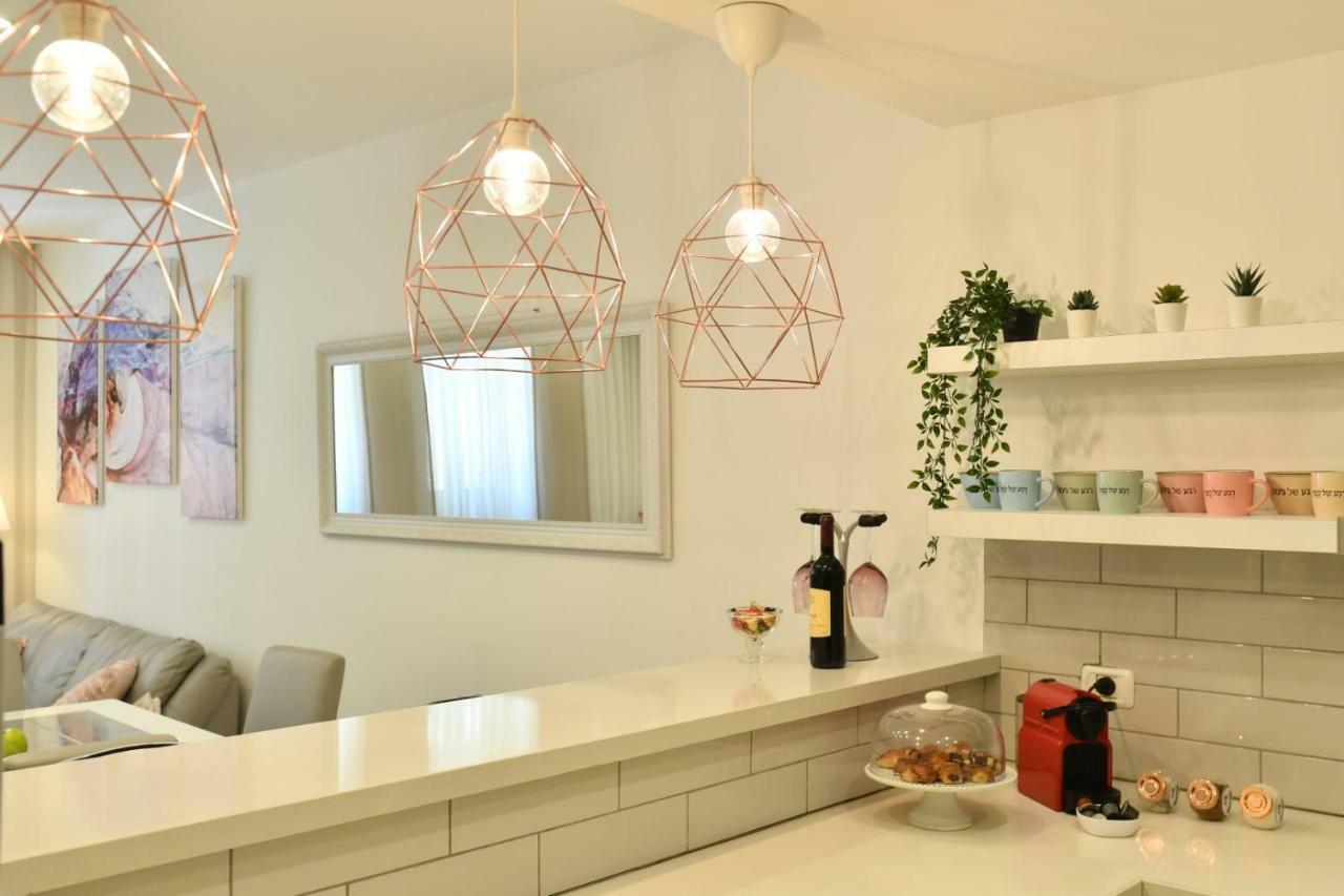 Saidoff, Amazing 4 Bedroom 3 Bath In City Center, Pool, Parking!!! القدس المظهر الخارجي الصورة
