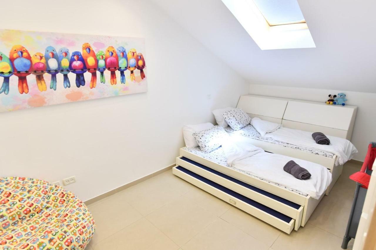 Saidoff, Amazing 4 Bedroom 3 Bath In City Center, Pool, Parking!!! القدس المظهر الخارجي الصورة