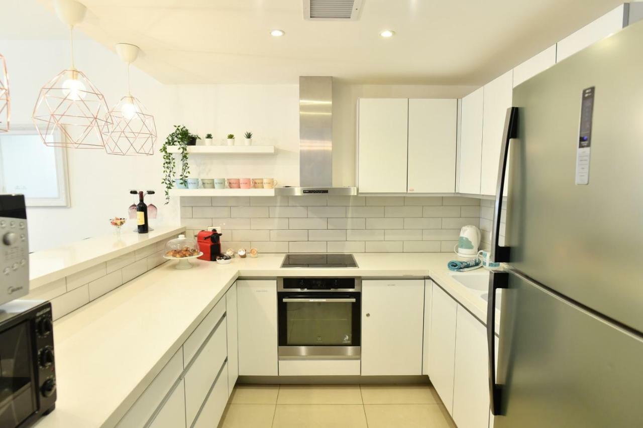 Saidoff, Amazing 4 Bedroom 3 Bath In City Center, Pool, Parking!!! القدس المظهر الخارجي الصورة